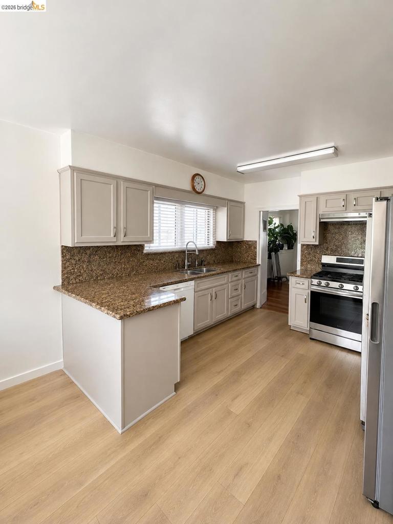 1862 66Th Ave AVE, Oakland CA 94621