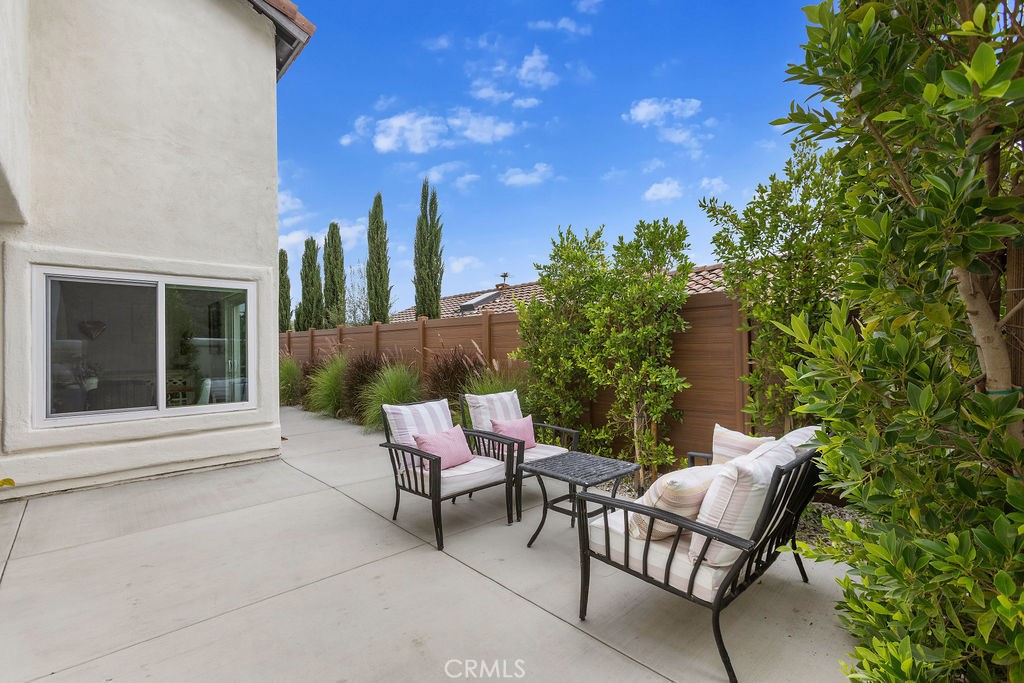 24892 Golden Vista