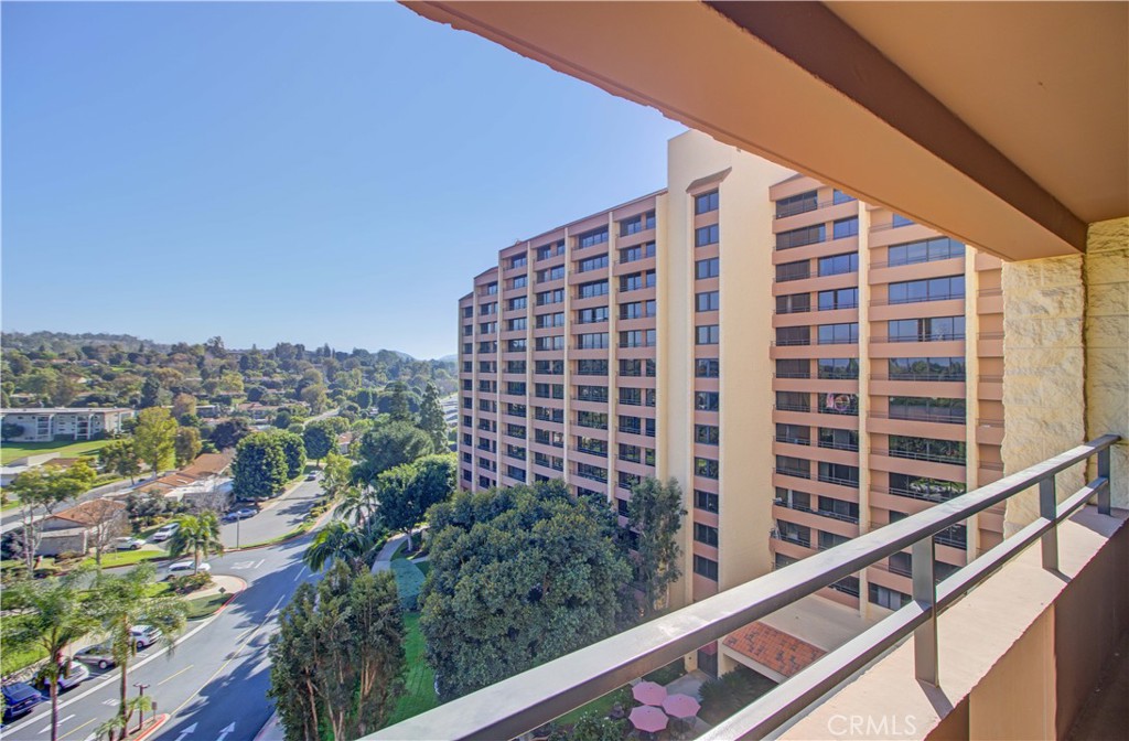 24055 Paseo Del Lago 908