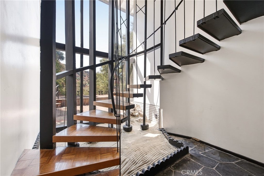 2125 Eastedge