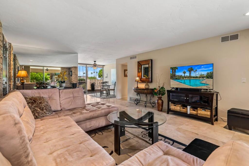 Sandpiper Palm Deser - Residential