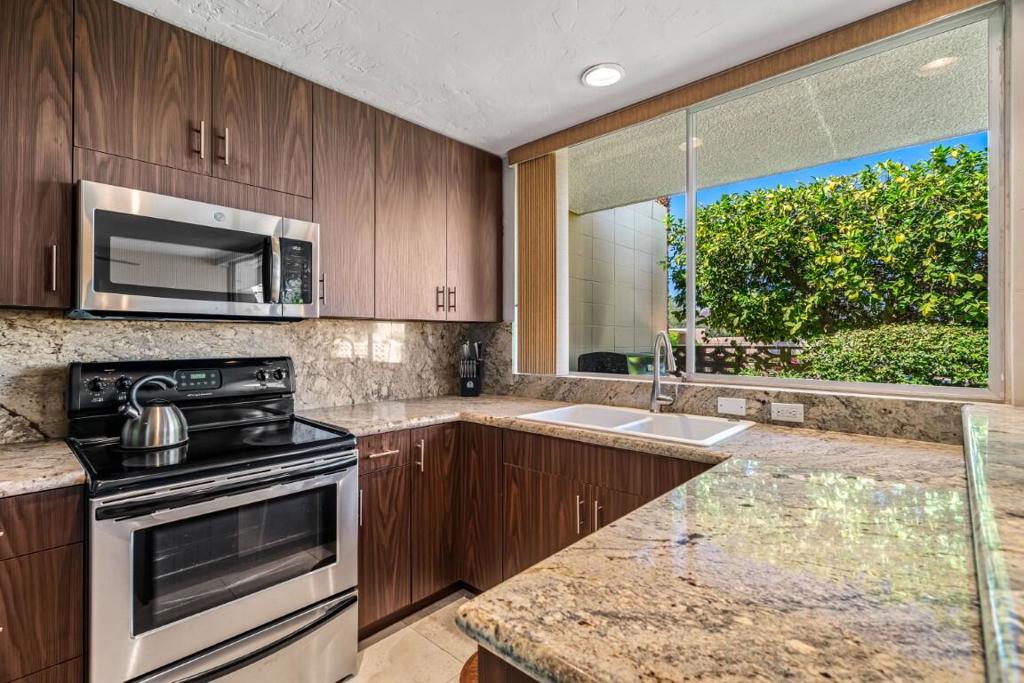 Sandpiper Palm Deser - Residential