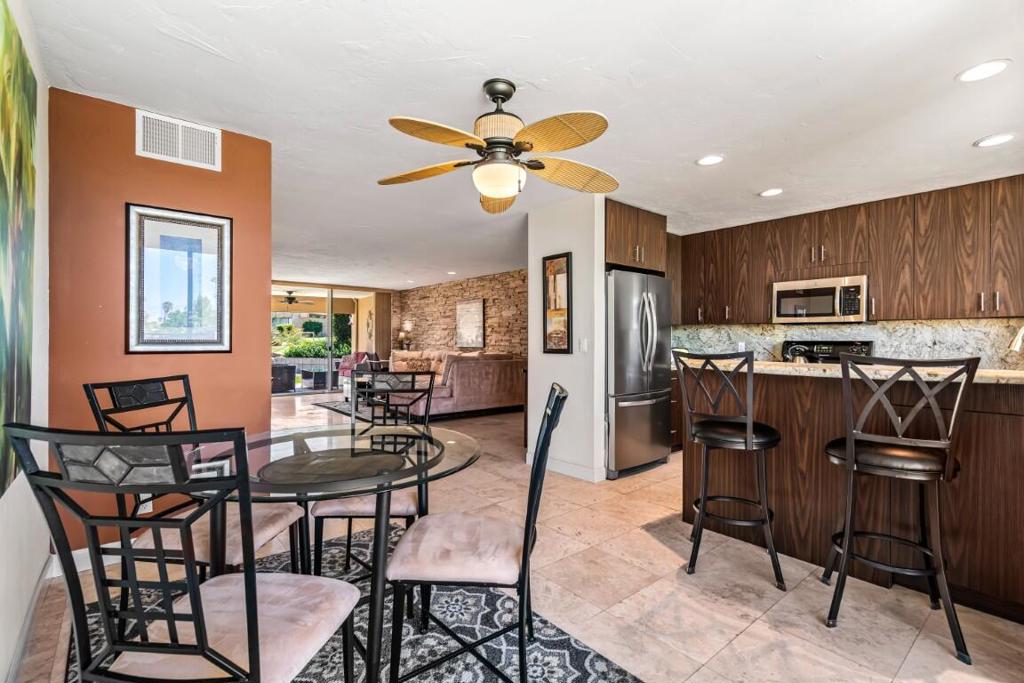 Sandpiper Palm Deser - Residential