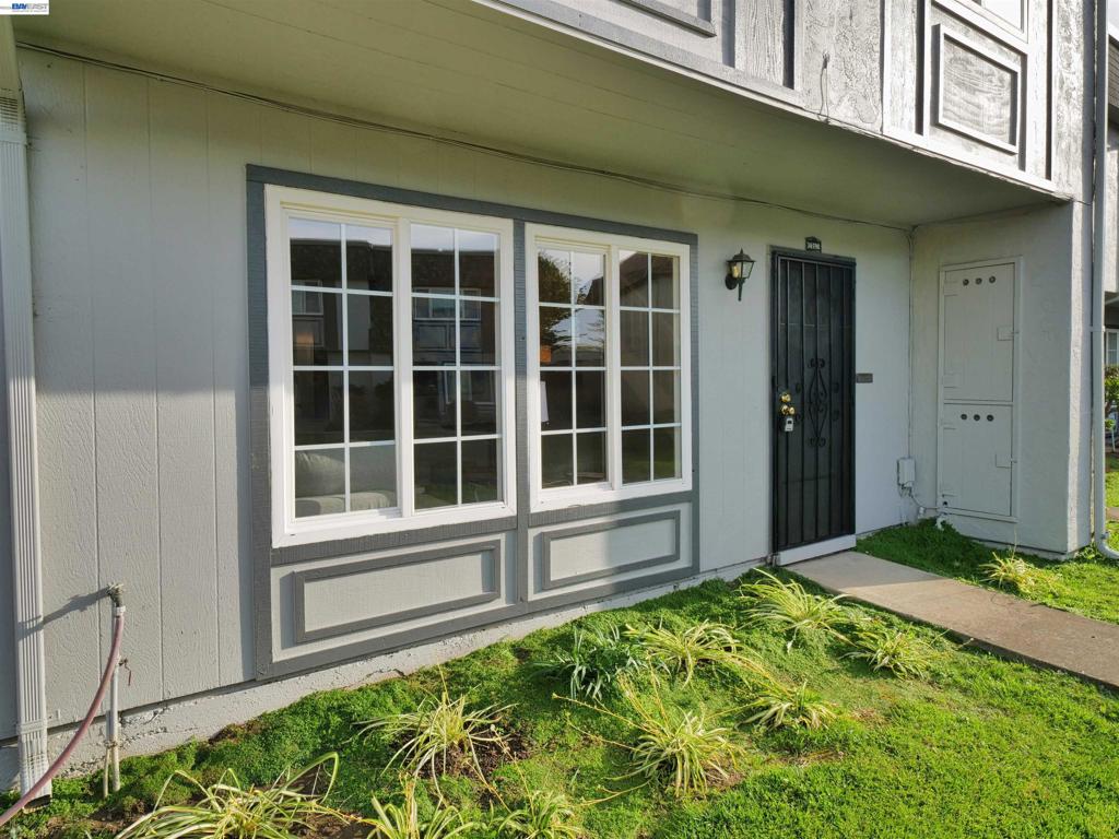 34590 Bluestone Cmn