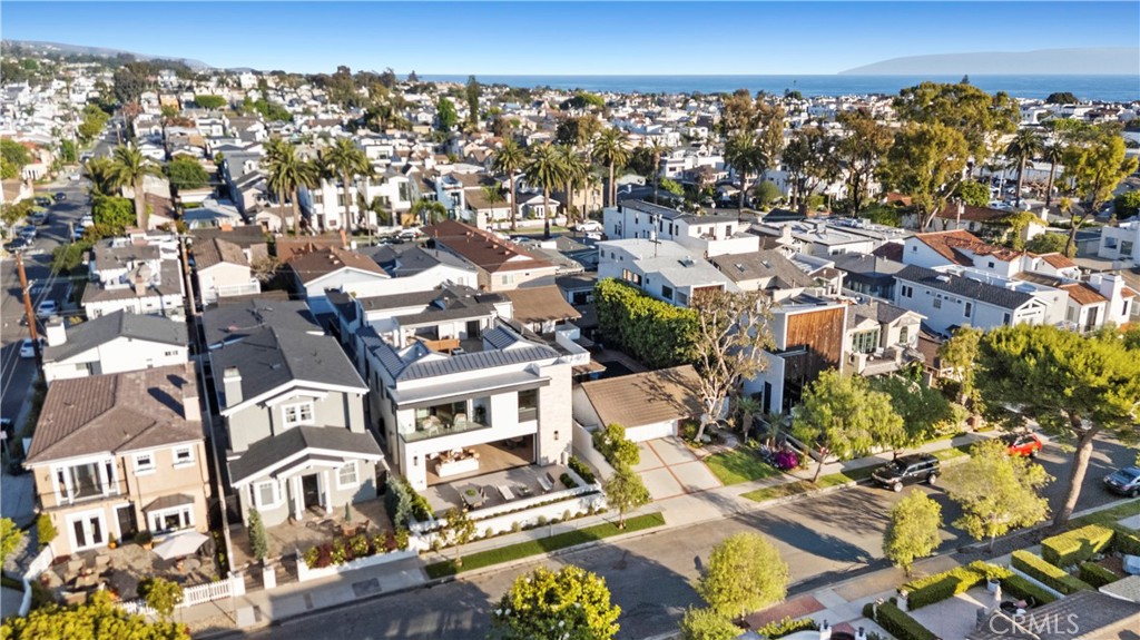 Corona del Mar North of PCH (CNHW) - Residential