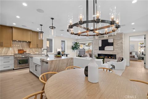 516 1/2 Larkspur (Rear Home) Avenue Corona Del Mar CA 92625