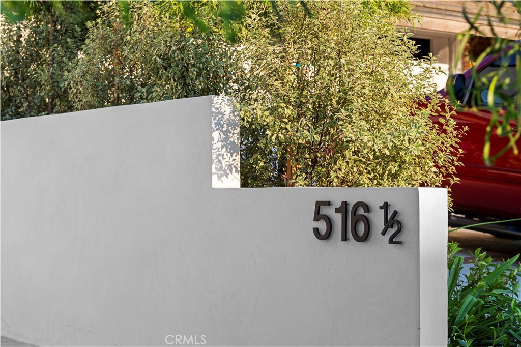 516 1/2 Larkspur (Rear Home) Avenue