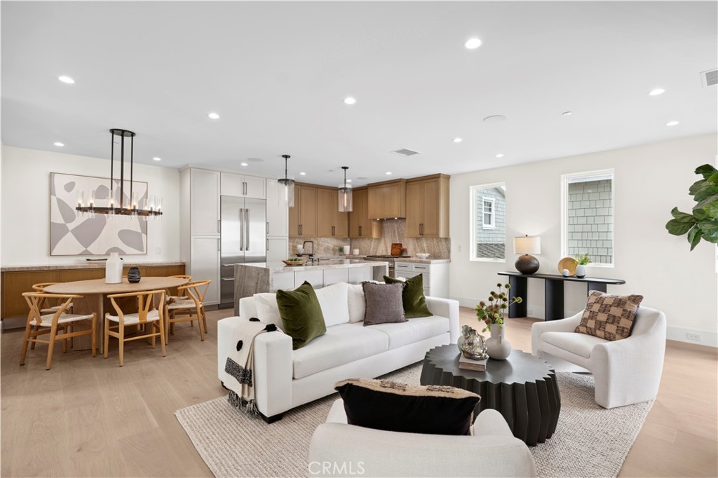 516 1/2 Larkspur (Rear Home) Avenue