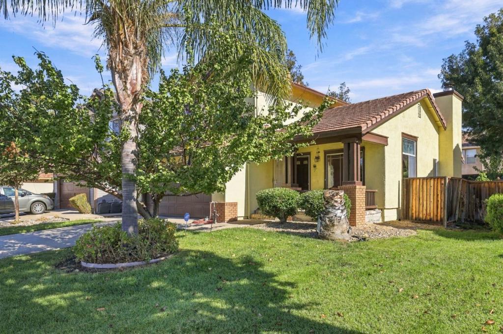 4421 Whitehoof Way