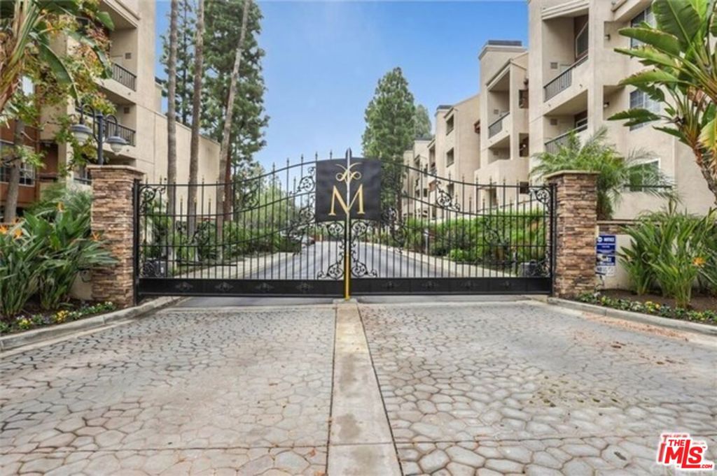 21520 Burbank Boulevard 313