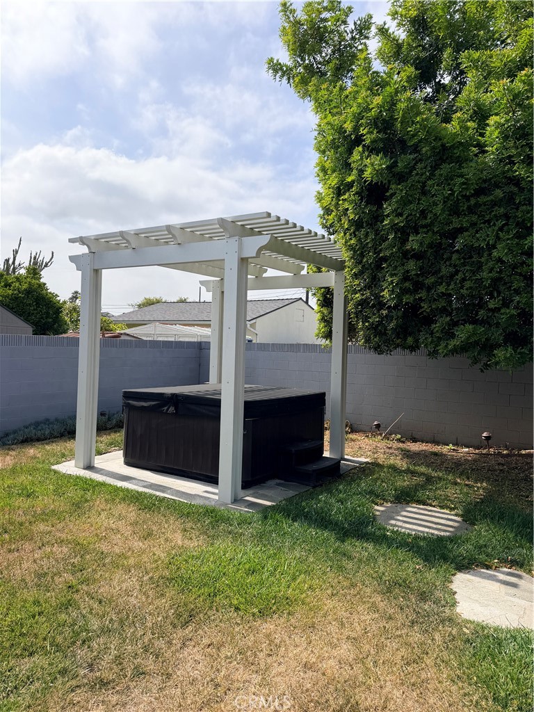 4212 W 178th