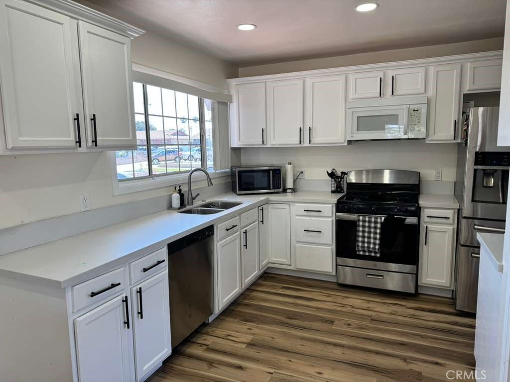 7900 La Habra