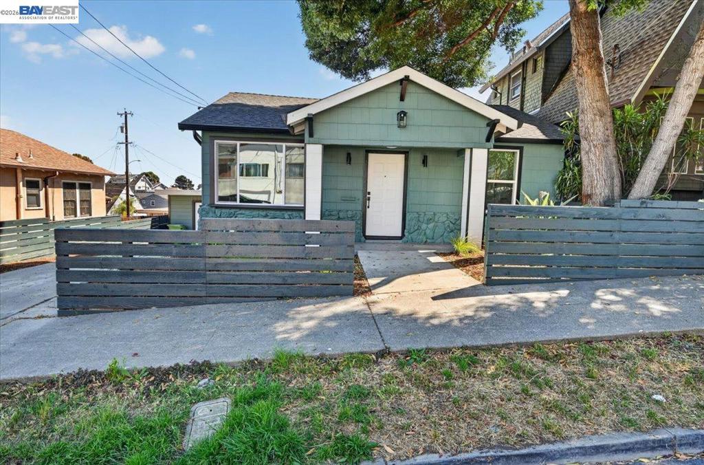 2227 E 27Th St ST, Oakland CA 94606