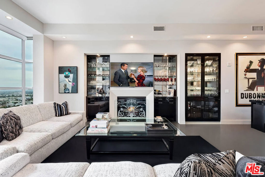 10776 Wilshire Boulevard 1802