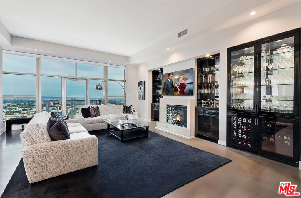 10776 Wilshire Boulevard 1802