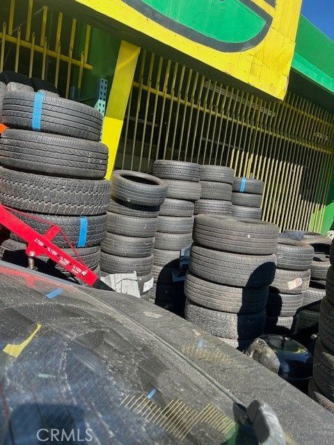 Photo of Los Angeles, CA 90043 (MLS # OC25261521)