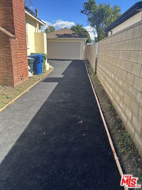 Photo of 7722 Wish Avenue, Van Nuys, CA 91406 (MLS # 26654381)