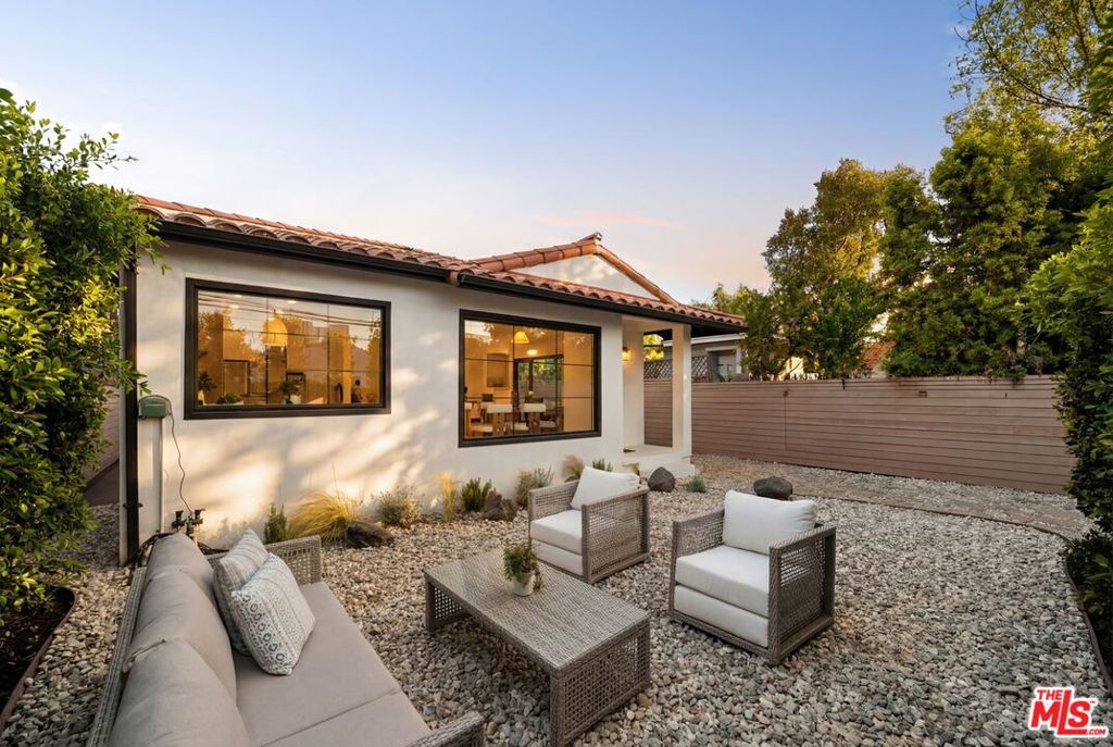 Photo of 3025 Carter Avenue, Marina Del Rey, CA 90292 (MLS # 26673459)