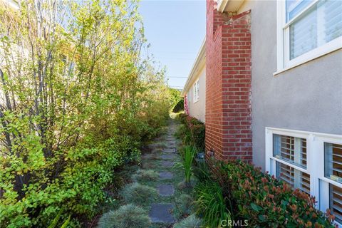 Tiny photo for 426 Via La Selva, Redondo Beach, CA 90277 (MLS # PV25153764)