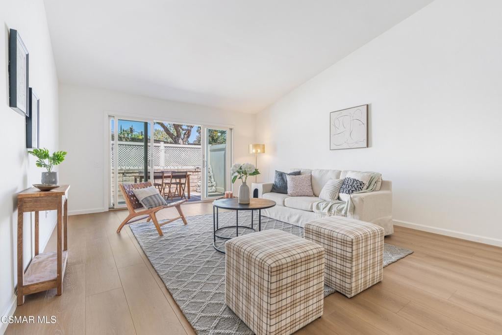 44113 Village 44