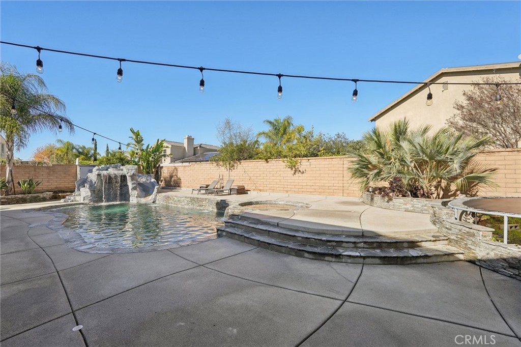 32728 Shadyview Street