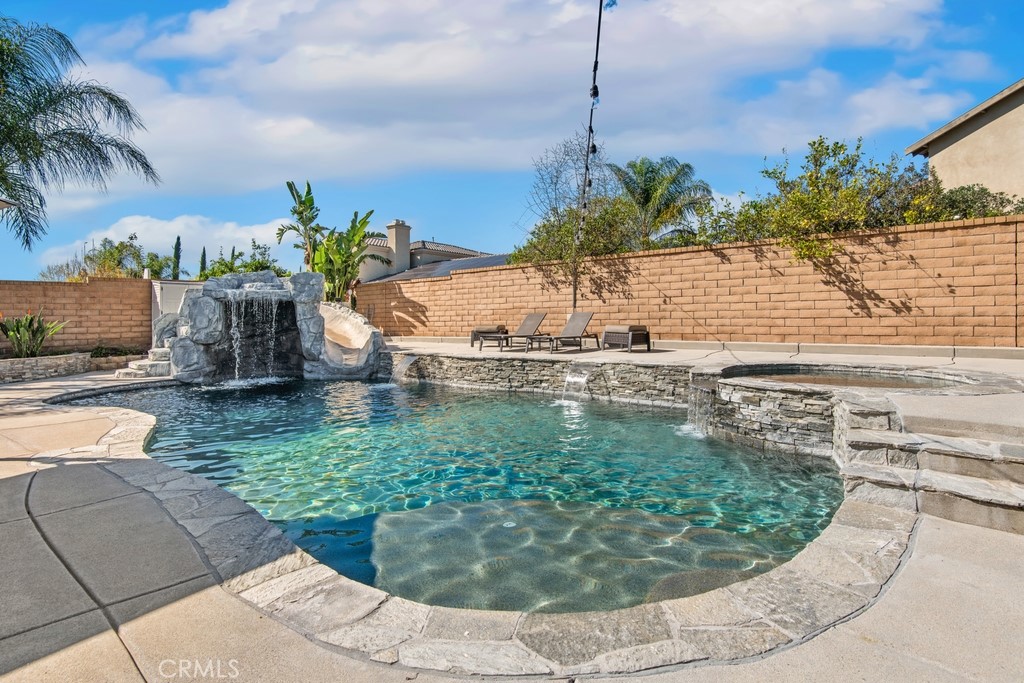 32728 Shadyview Street