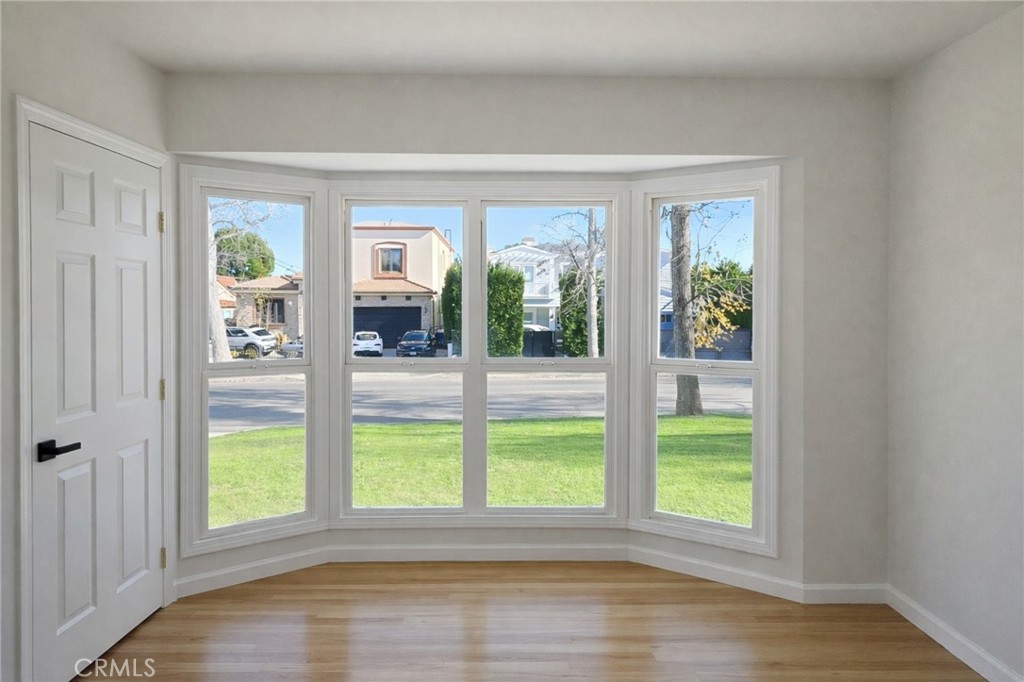 5001 Petit Ave