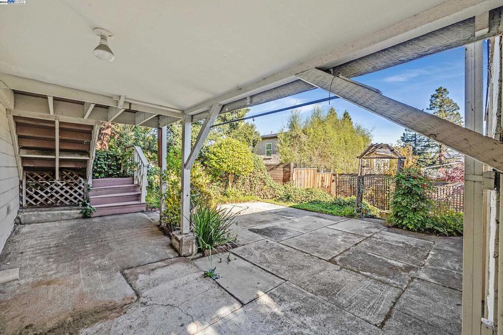 GLENVIEW - Residential