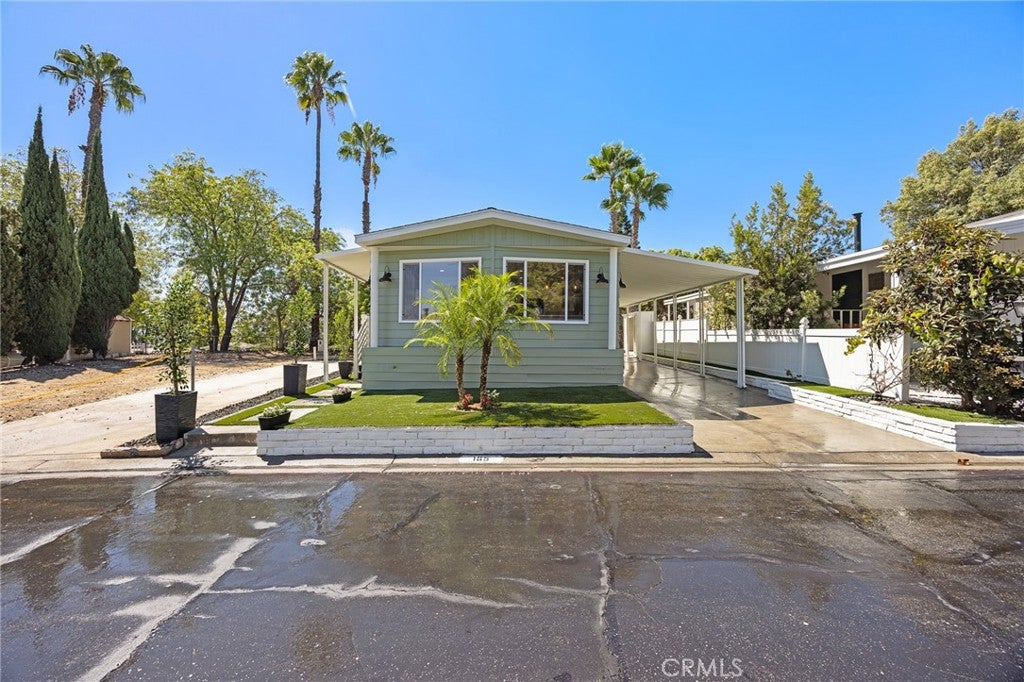 Properties 2 17350 Temple Ave 165