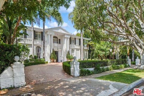 Photo of 717 N Rodeo Drive, Beverly Hills, CA 90210 (MLS # 26652775)