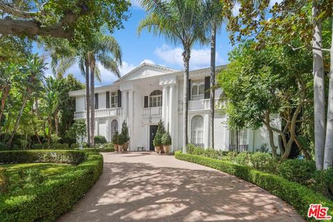 Photo of 717 N Rodeo Drive, Beverly Hills, CA 90210 (MLS # 26652775)