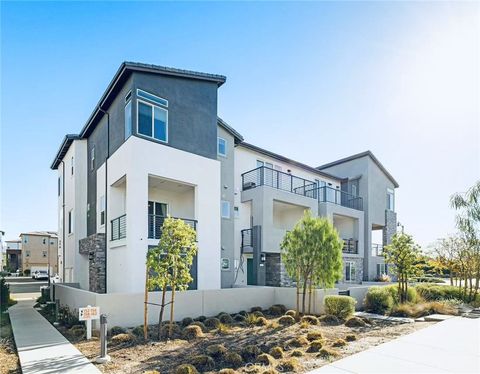 158 Restore Irvine CA 92618