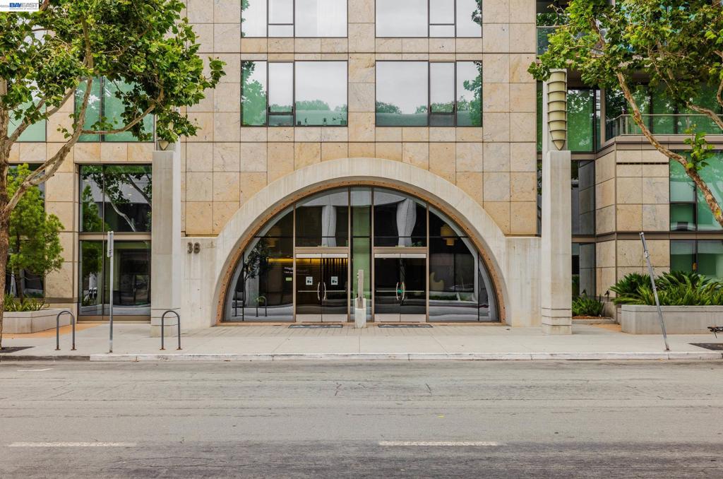 38 N Almaden Blvd BLVD