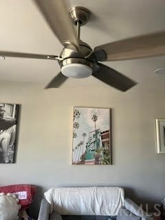 64281 Spyglass 32