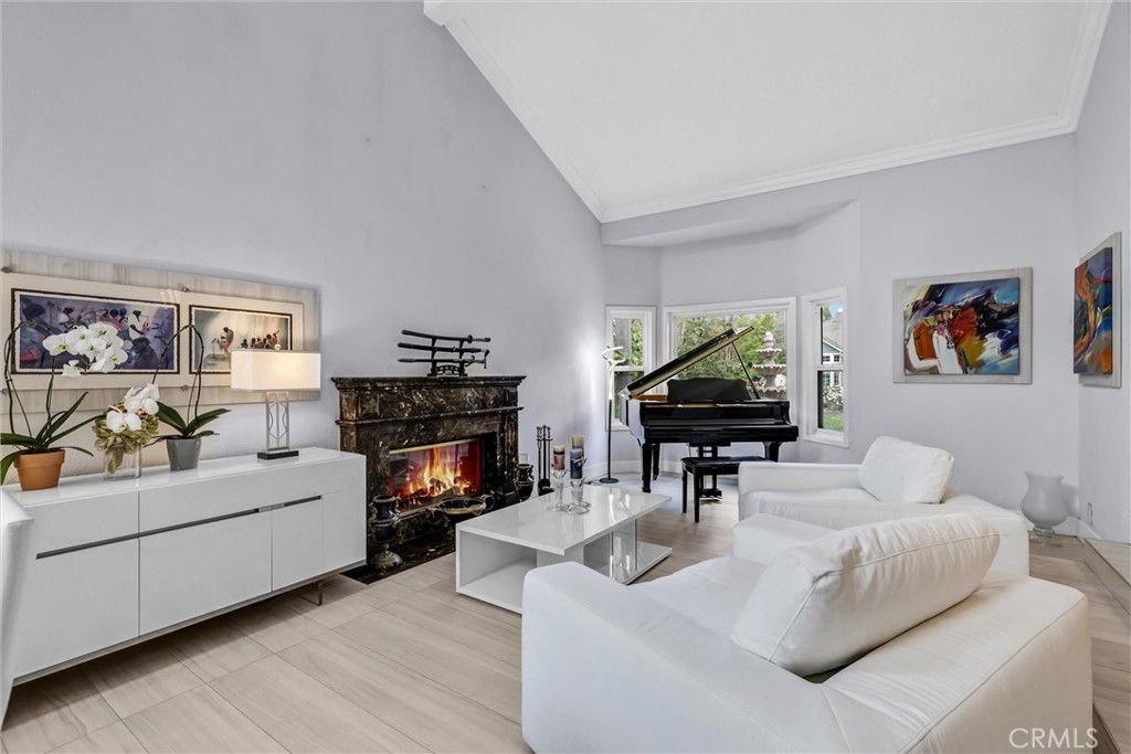 25432 Nottingham Court