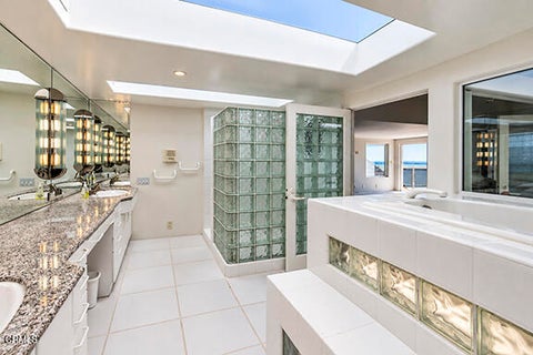 Tiny photo for 3405 Ocean Drive, Oxnard, CA 93035 (MLS # V1-32567)