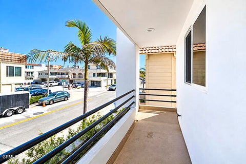 Tiny photo for 3405 Ocean Drive, Oxnard, CA 93035 (MLS # V1-32567)
