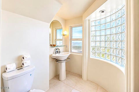 Tiny photo for 3405 Ocean Drive, Oxnard, CA 93035 (MLS # V1-32567)