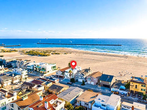 Tiny photo for 3405 Ocean Drive, Oxnard, CA 93035 (MLS # V1-32567)