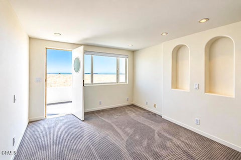 Tiny photo for 3405 Ocean Drive, Oxnard, CA 93035 (MLS # V1-32567)