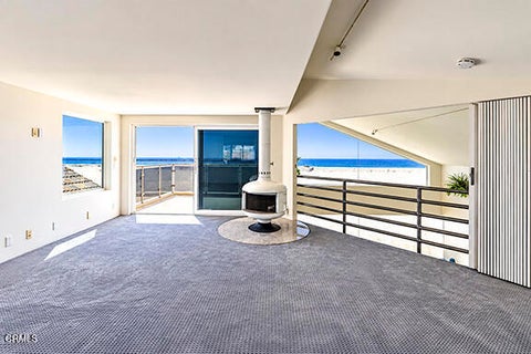 Tiny photo for 3405 Ocean Drive, Oxnard, CA 93035 (MLS # V1-32567)