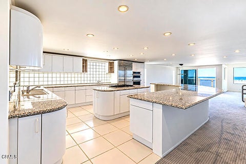 Tiny photo for 3405 Ocean Drive, Oxnard, CA 93035 (MLS # V1-32567)