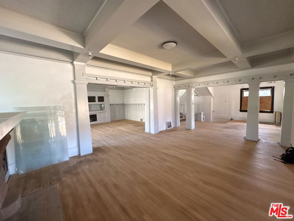 2320 W 25th Street