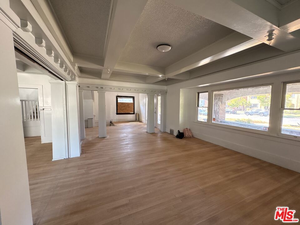 2320 W 25th Street