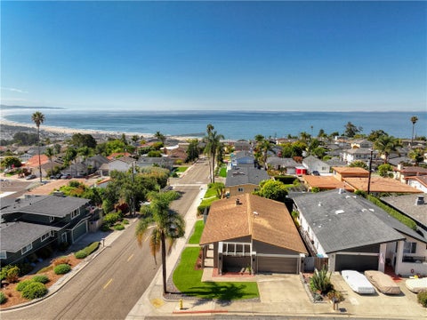 Tiny photo for 901 Visalia Street, Pismo Beach, CA 93449 (MLS # PI26185254)