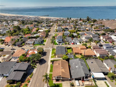 Tiny photo for 901 Visalia Street, Pismo Beach, CA 93449 (MLS # PI26185254)