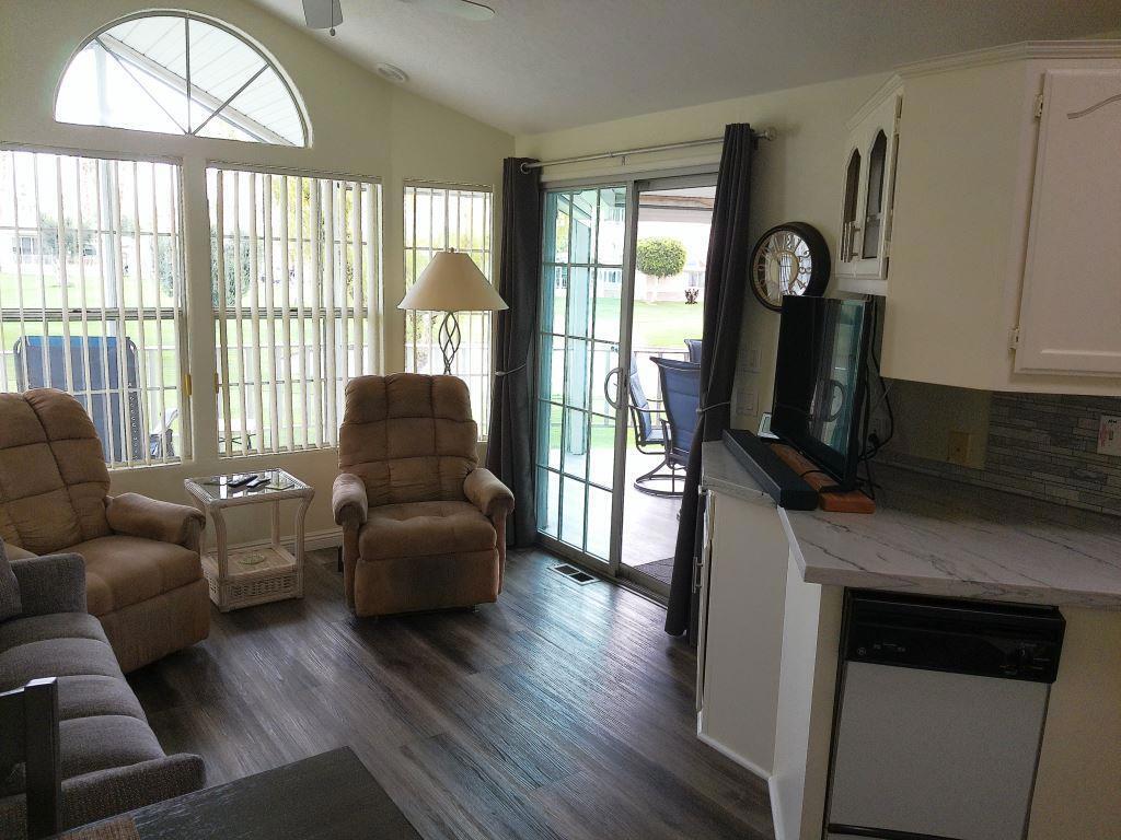 Rancho Casa Blanca - Manufactured In Park