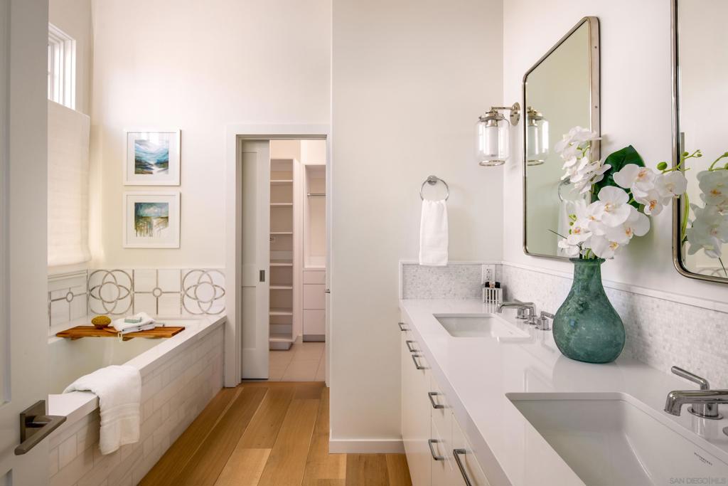 Del Mar - Residential