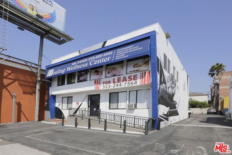 MEDICAL, BEAUTY, SKIN-CARE, ESTHETICS, MASSAGE, ETC.  TURN-KEY PROPERTY.  DO NOT APPROACH CURRENT BUSINESS OWNERS AND THEIR EMPLOYEES.  FULLY REMODELED IN 2018, INCLUDING NEW FLOORING, NEW BATHROOMS WITH SHOWER, NEW AC UNITS.  GREAT LOCATION, HIGH TRAFFIC AREA, GREAT SIGNAGE, AMPLE PARKING IN FRONT AND BACK. CONTACT MAX LEE 213-434-2433