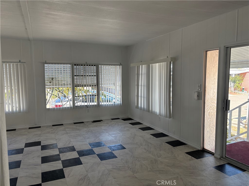 2300 E Valley Parkway 199